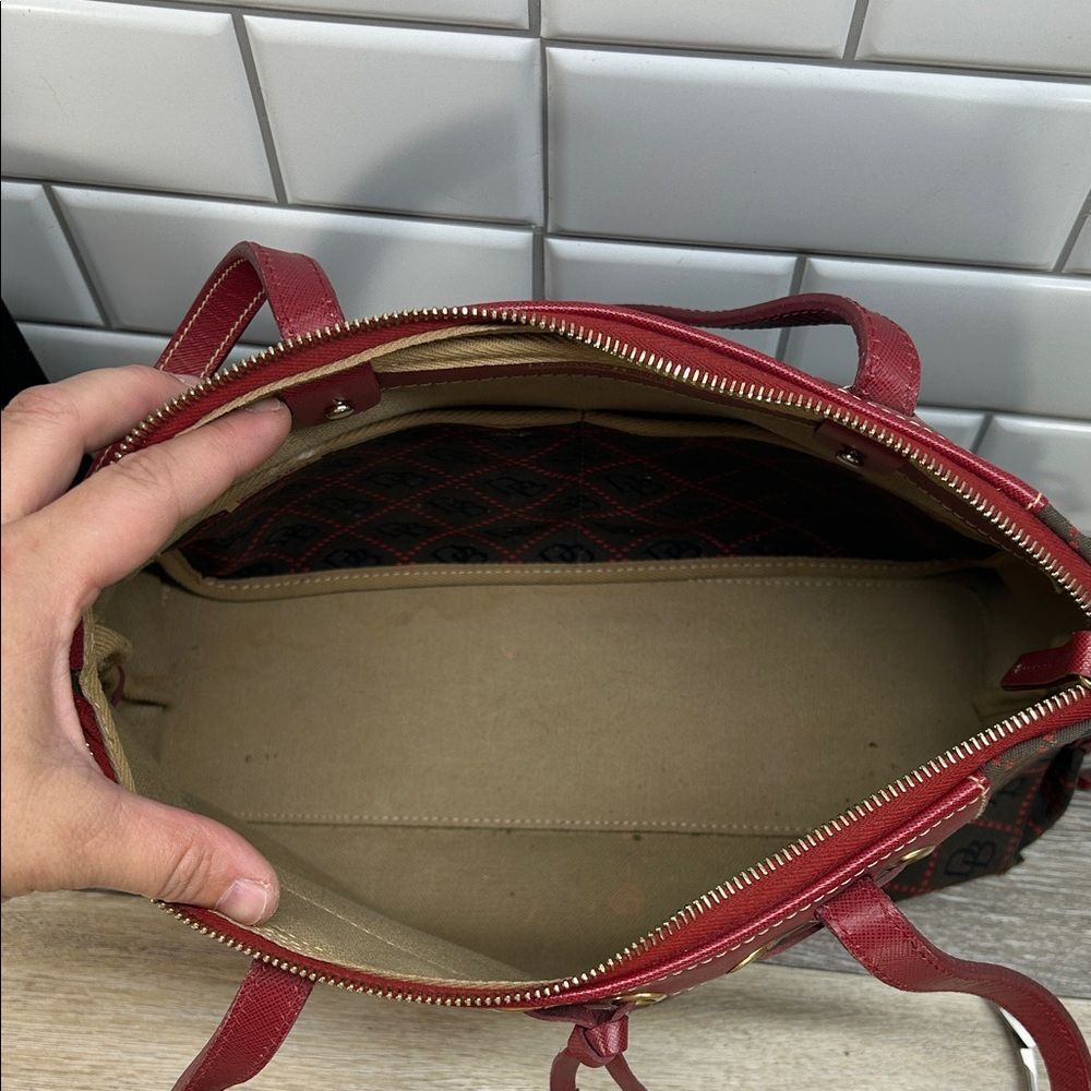 Dooney & Bourke Vintage Burgundy and Black Shoulder Bag - Picture 4 of 16